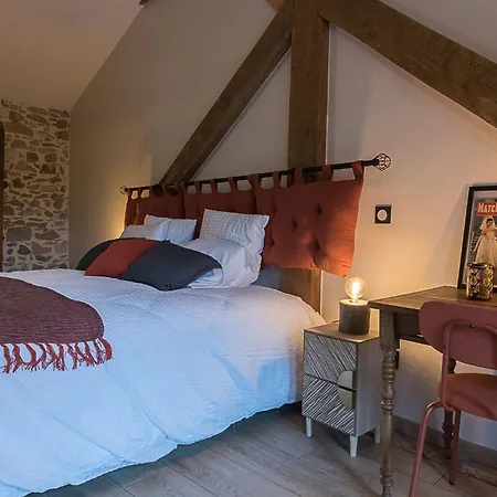 La Ferme Des Hautins - -d'hotes * Rieucaze