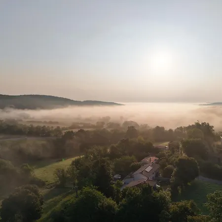 La Ferme Des Hautins - -d'hotes Bed & Breakfast 3*