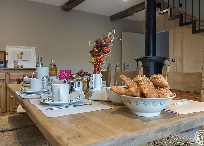 La Ferme Des Hautins - -d'hôtes Couette-café 3*